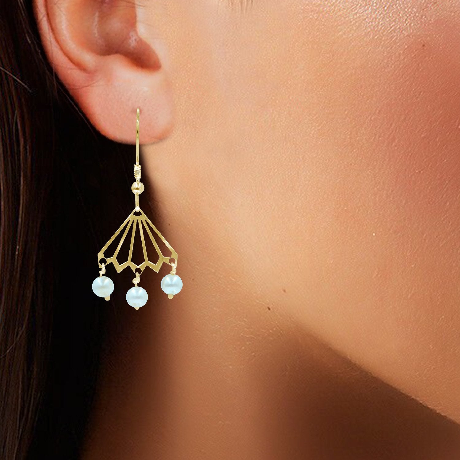 Pretty Pearl Earrings