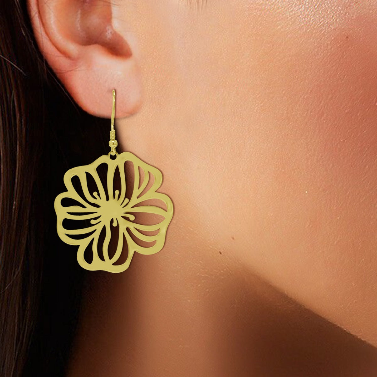 Fascinating Daisy Drop Earrings