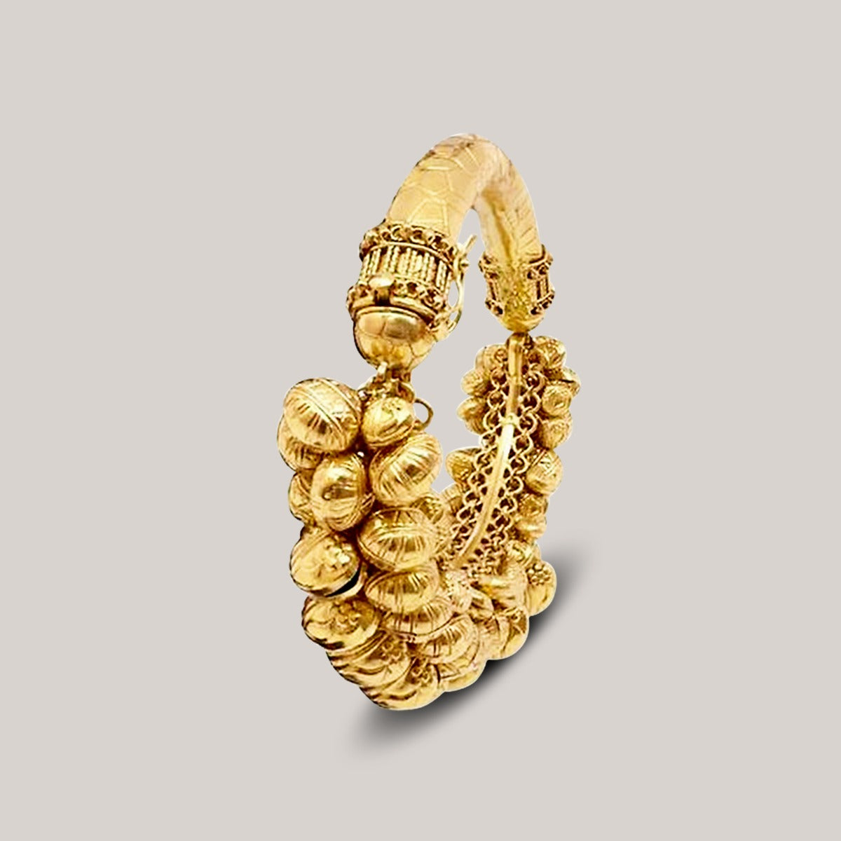 Gajra Floret Gold Bangle