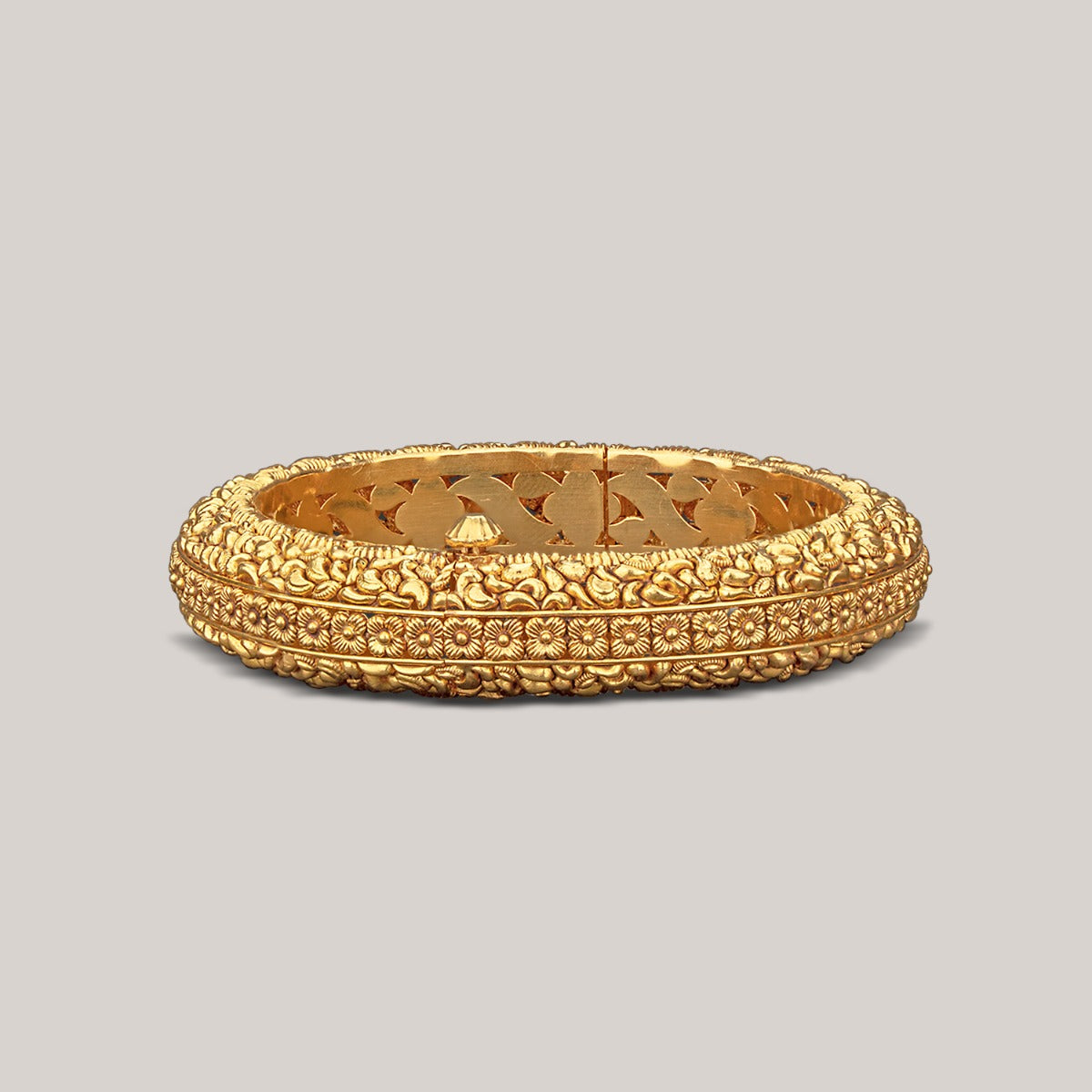 Golden Amalgamation Gold Bangle