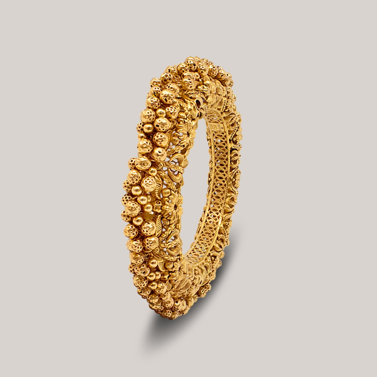 Eisha Glamorous Gold Bangle
