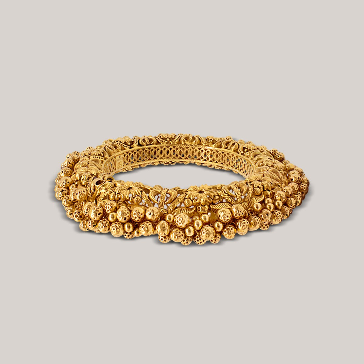 Eisha Glamorous Gold Bangle