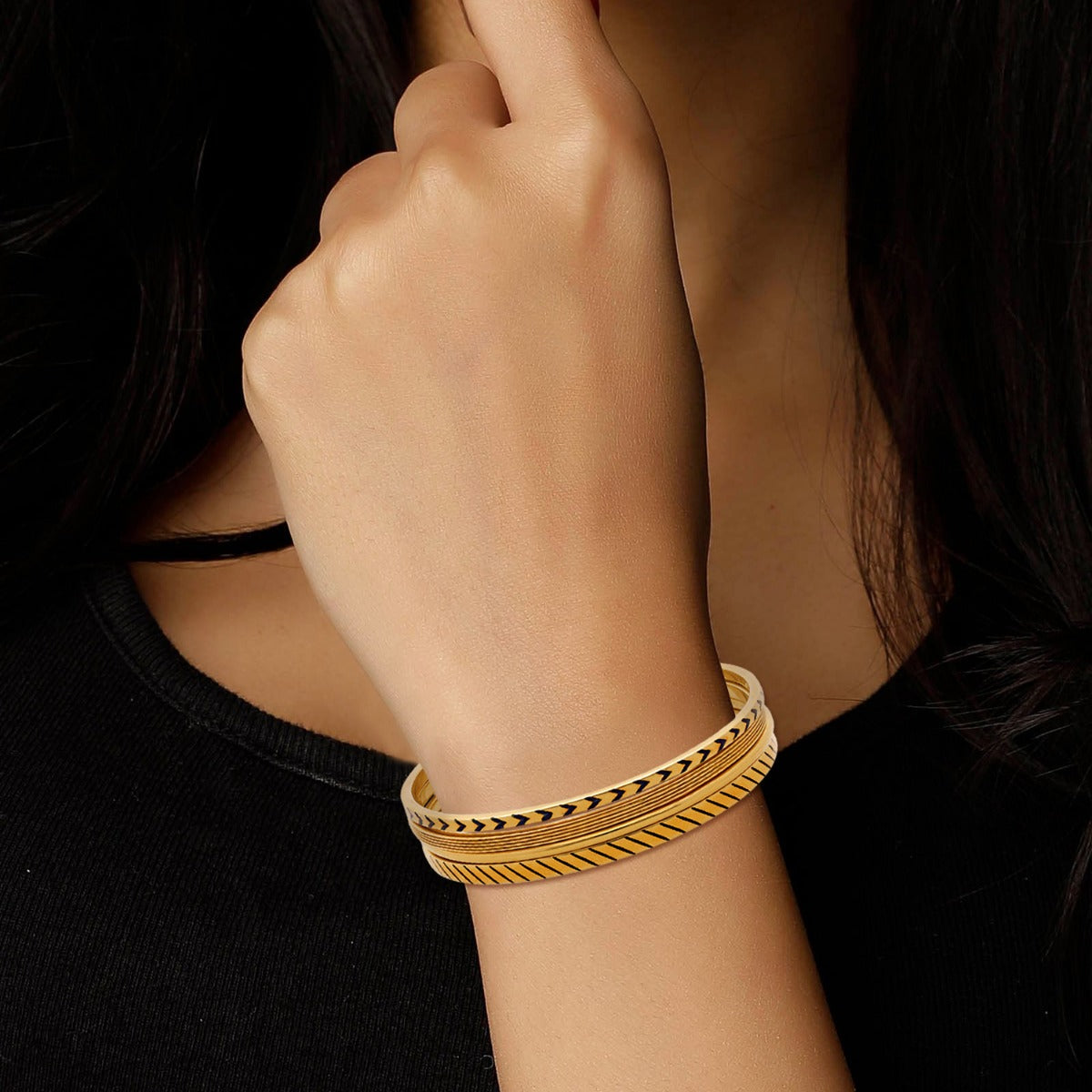 Classic Stackable Gold Bangle Set