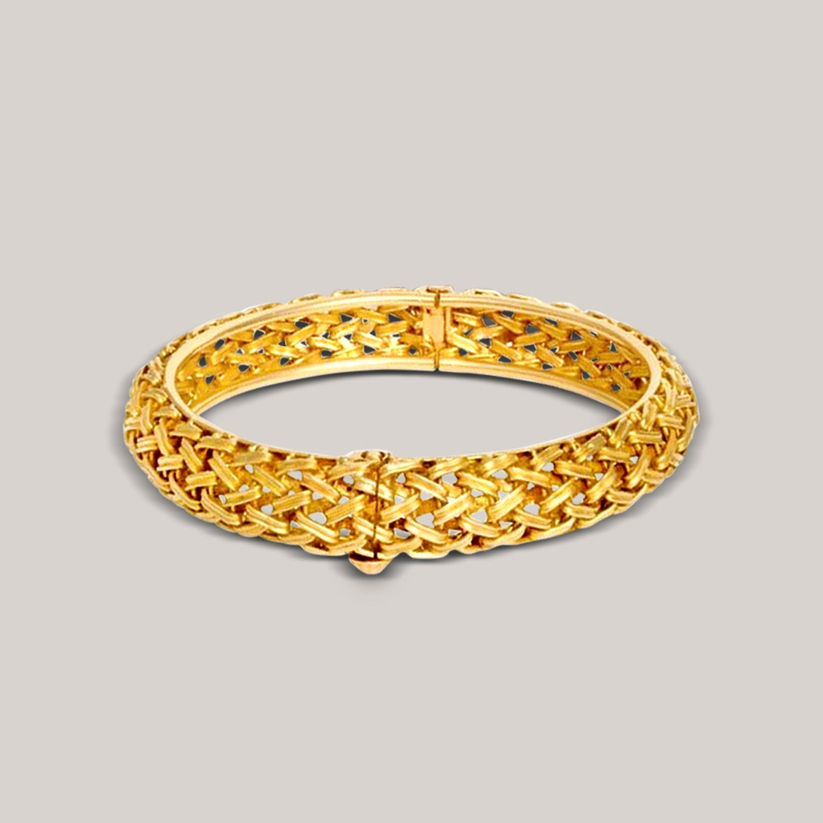 Timeless Gold Bangle