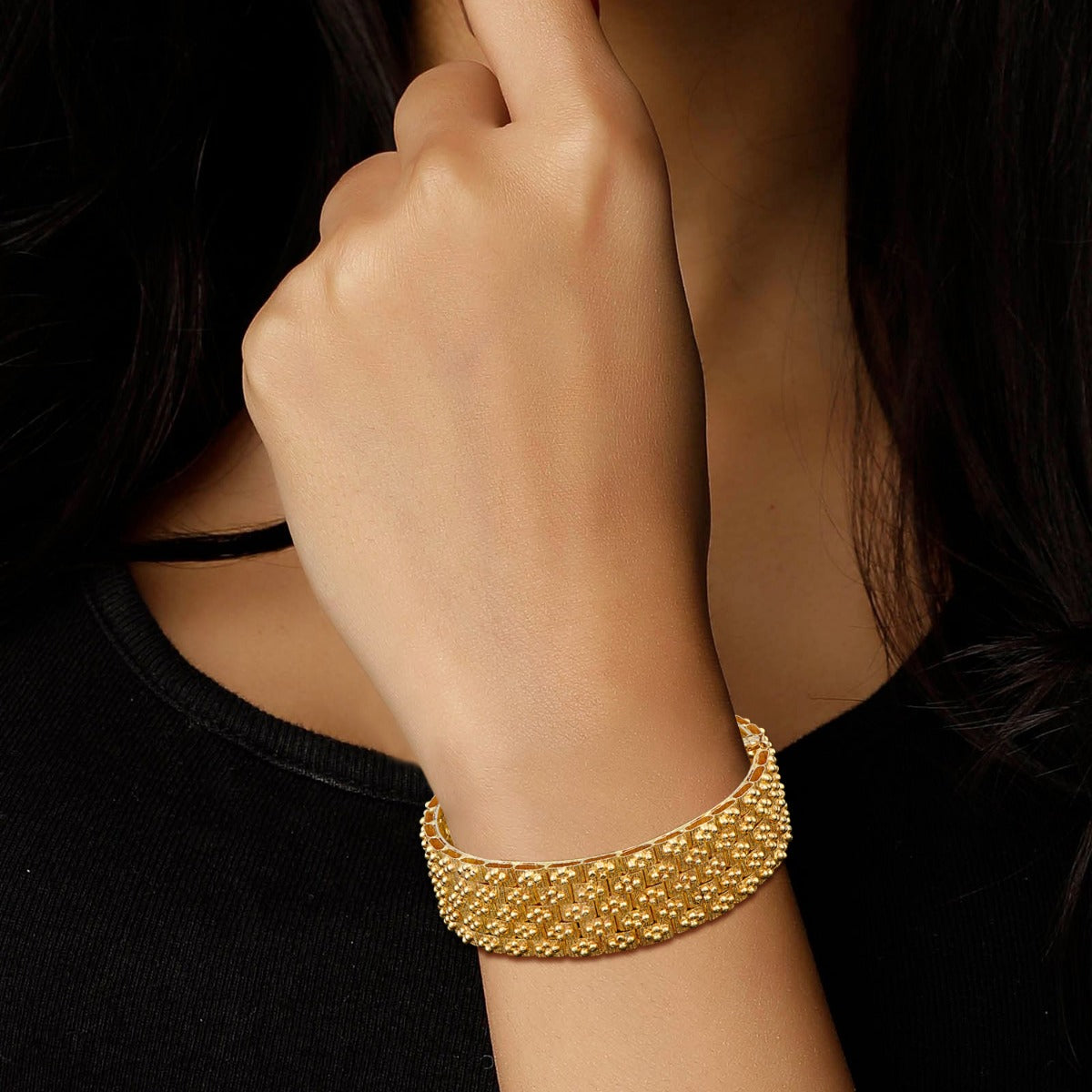 Timeless Gold Bangle