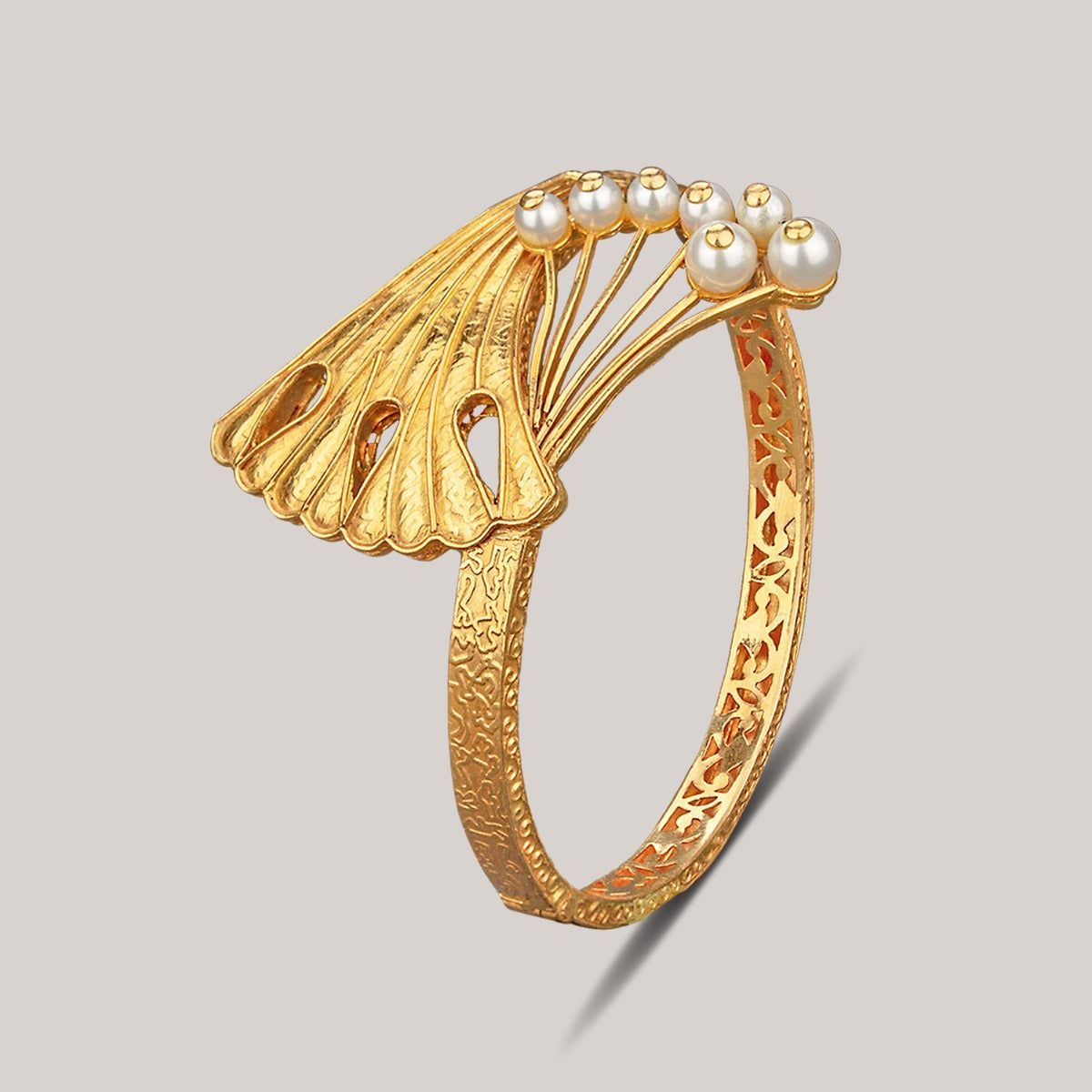 Two Bush Gold Bangle