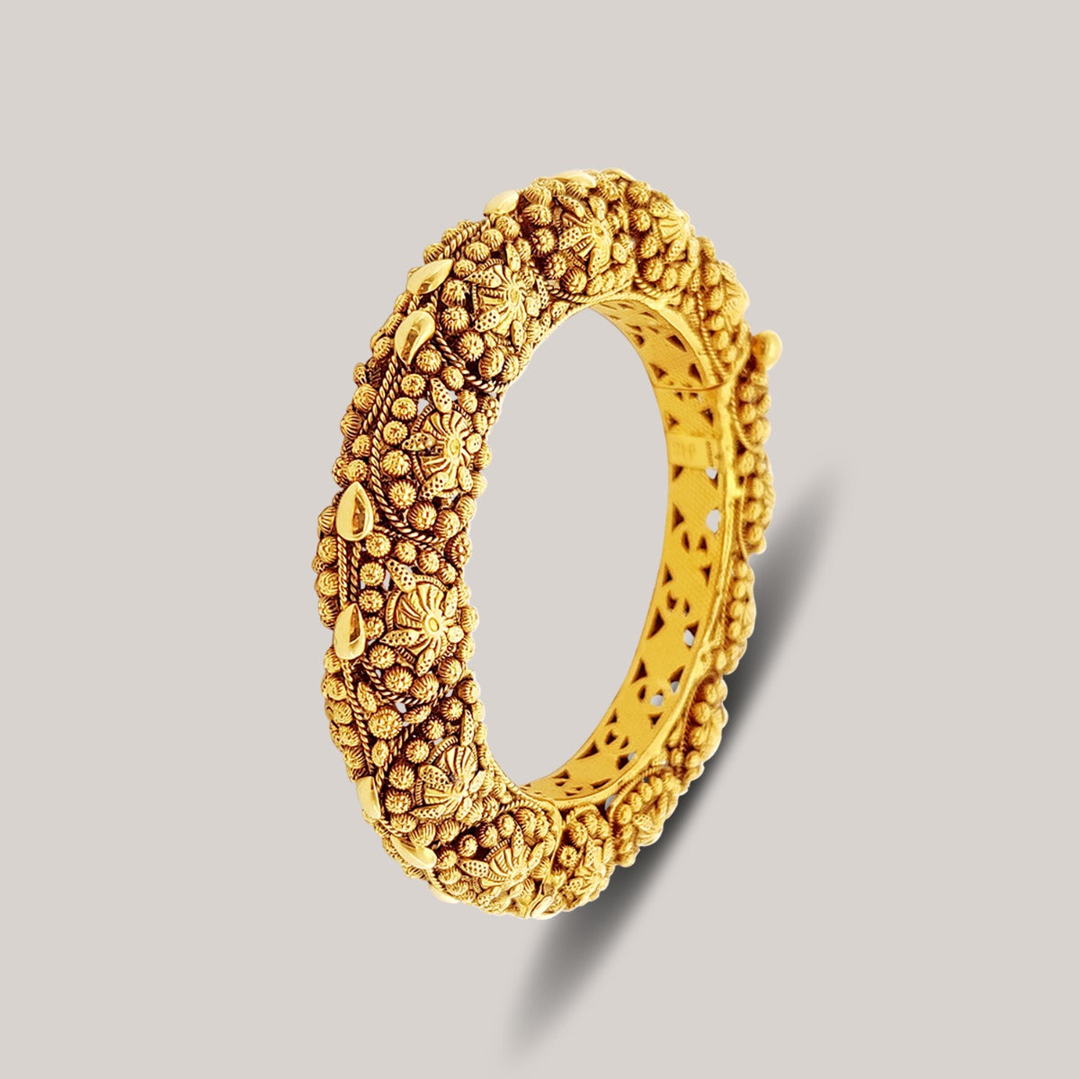 Shiny Drops Gold Bangle