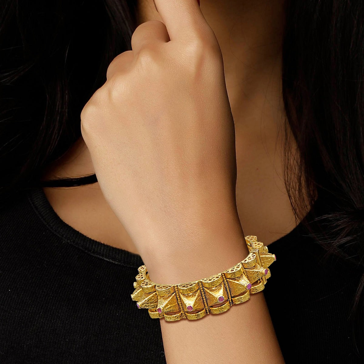 Exclusive Gold Bangle