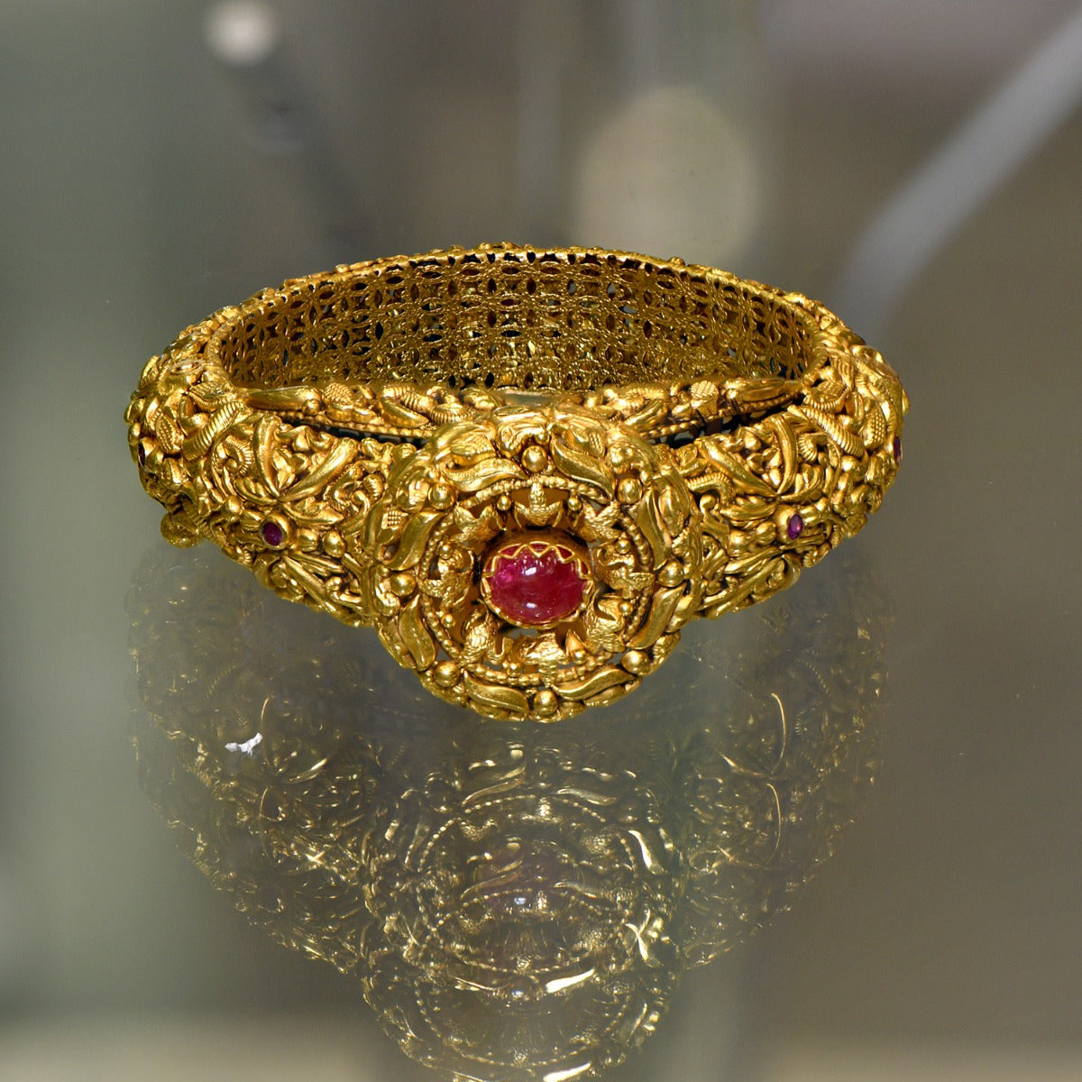 Traditional Gold Red Dot Bangle