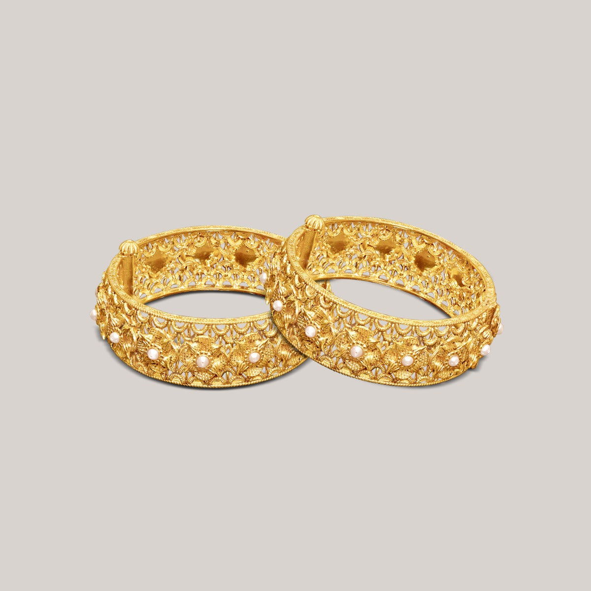 Sharp Leaf Broad Gold Bangle Set