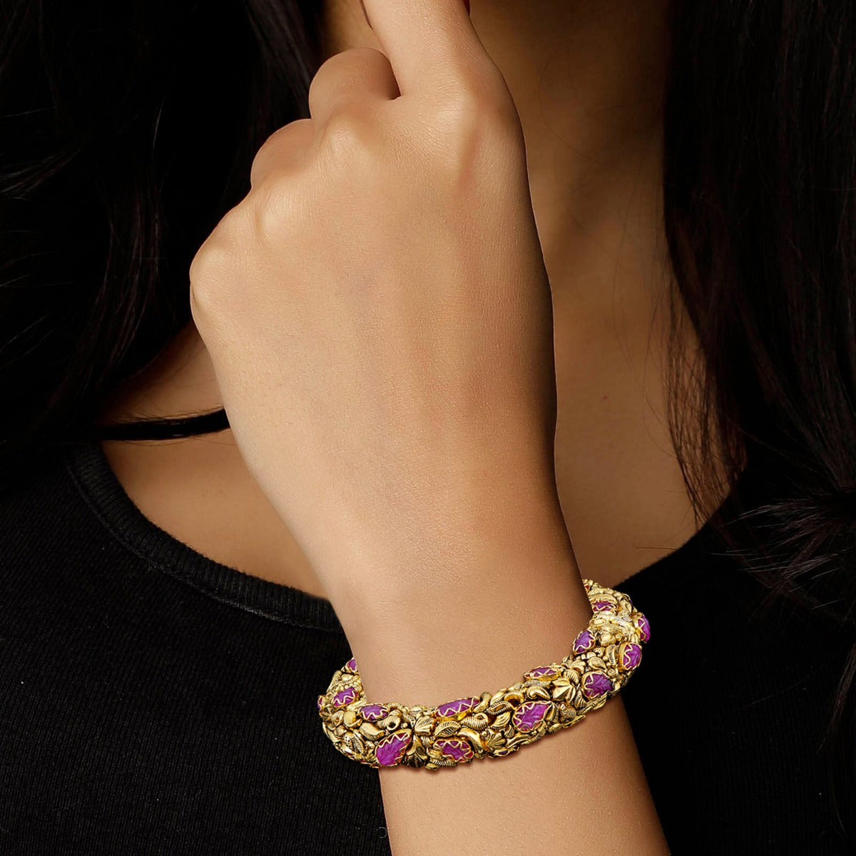 Red Blooming Leaves Gold Bangle