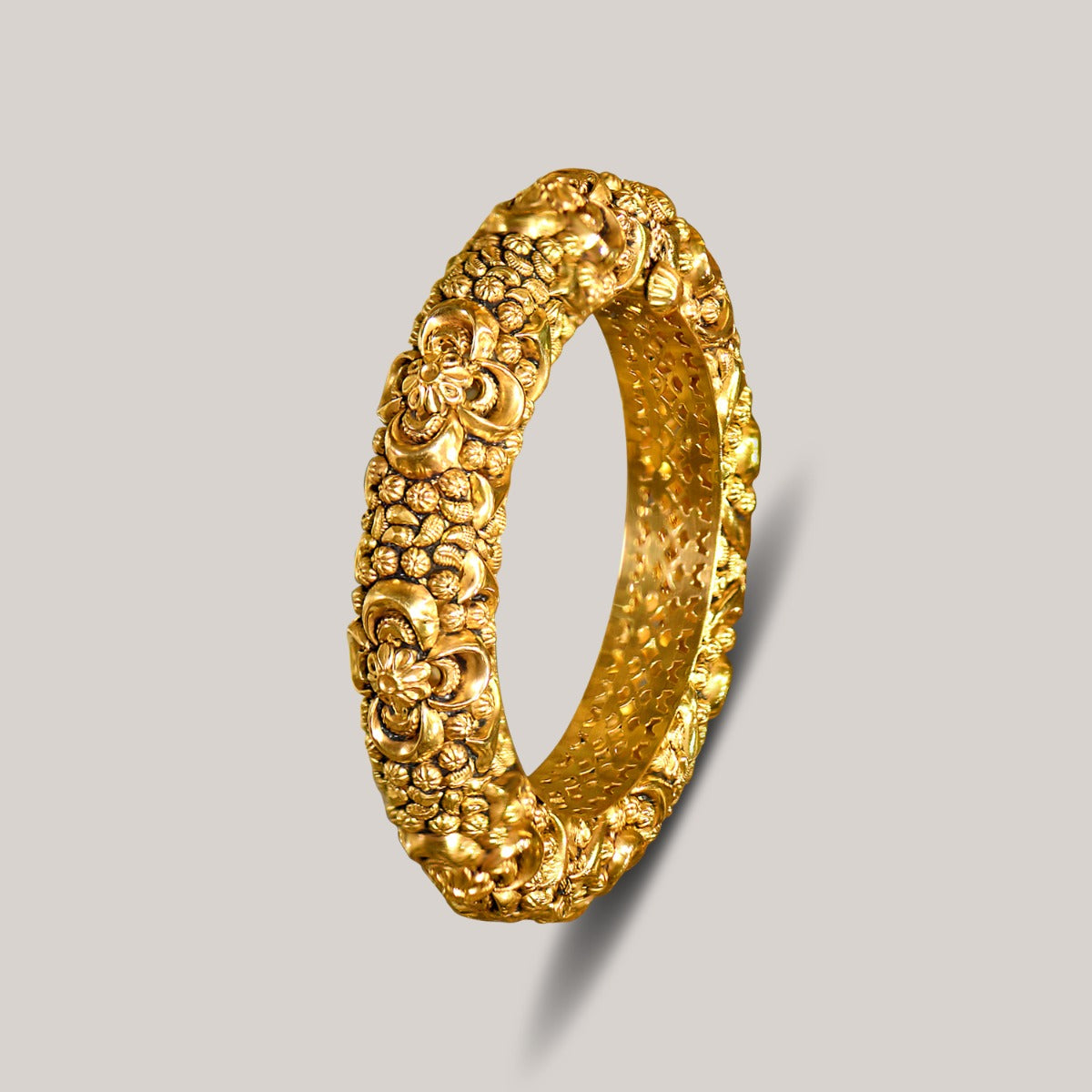 Tiny Curves Gold Bangle