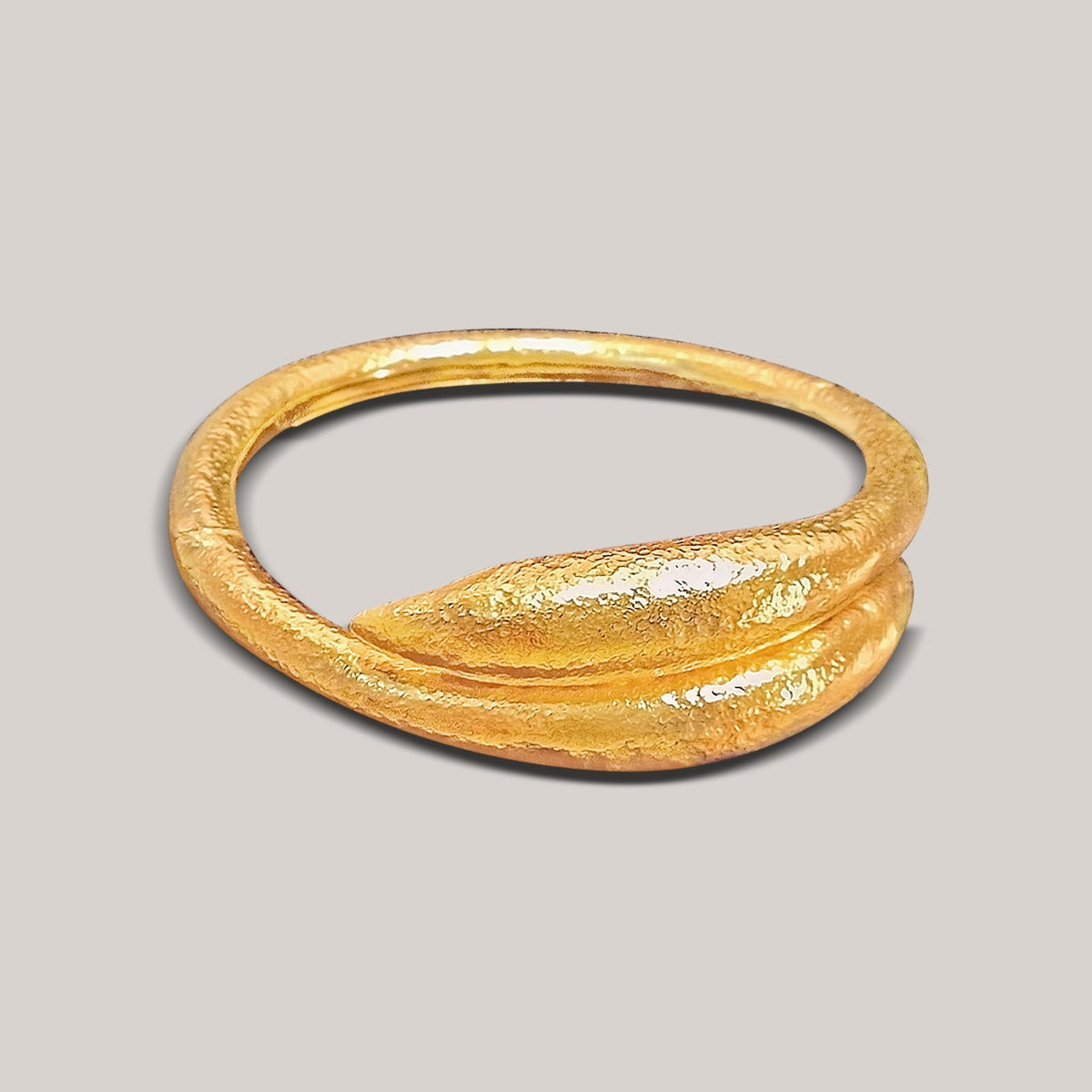 Elegant Plain Gold Bangle