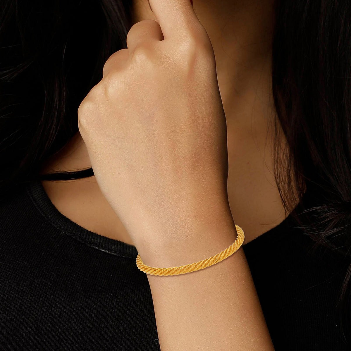 Twirl Gold Bangle Set