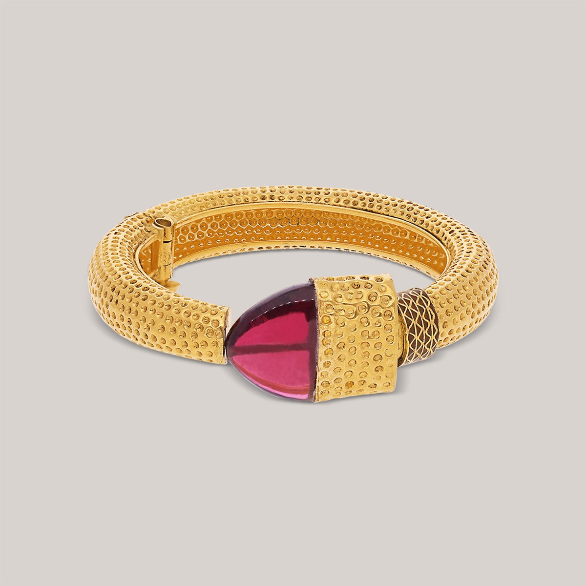 Saira Gold Bangle