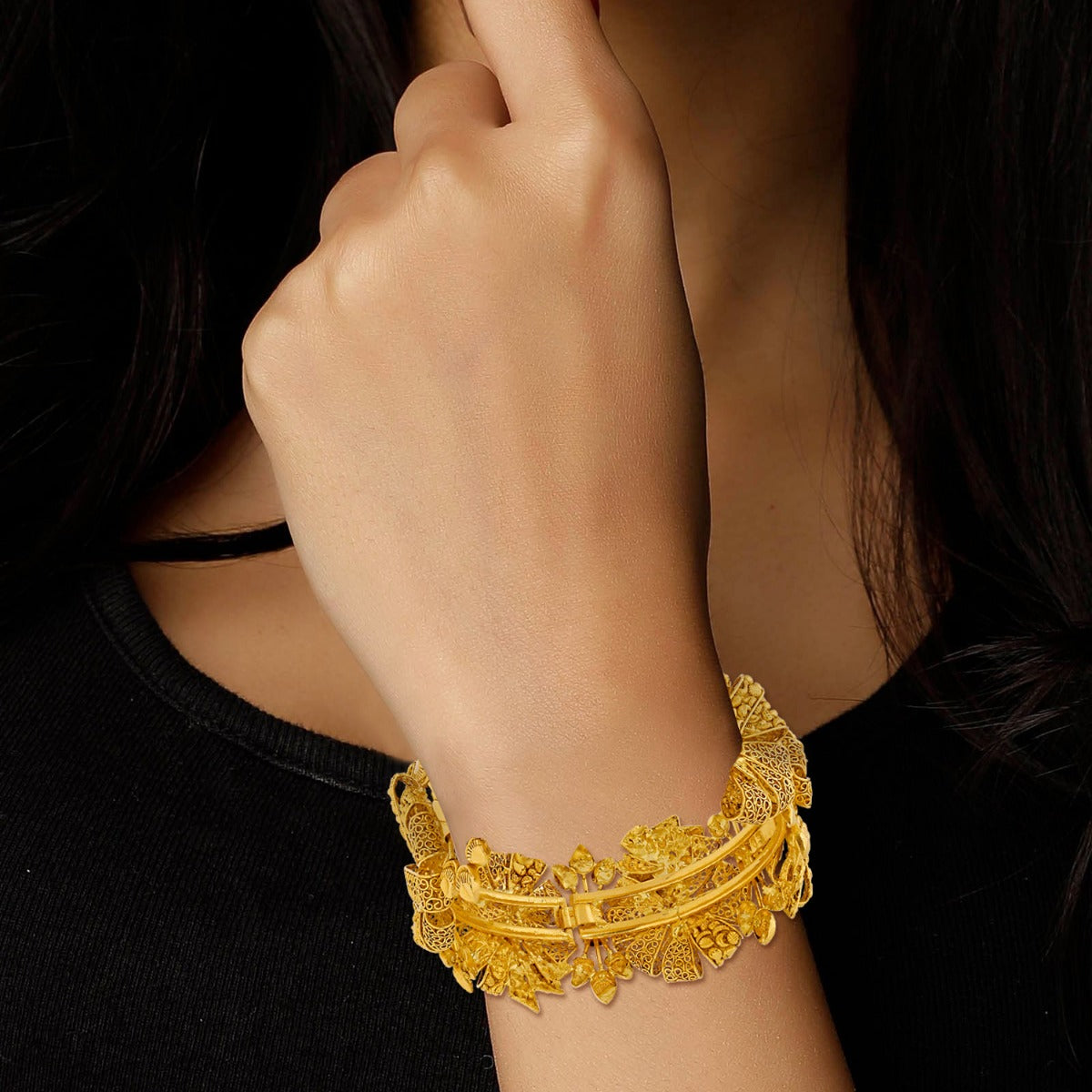 Ribbons and Bow Gold Kada