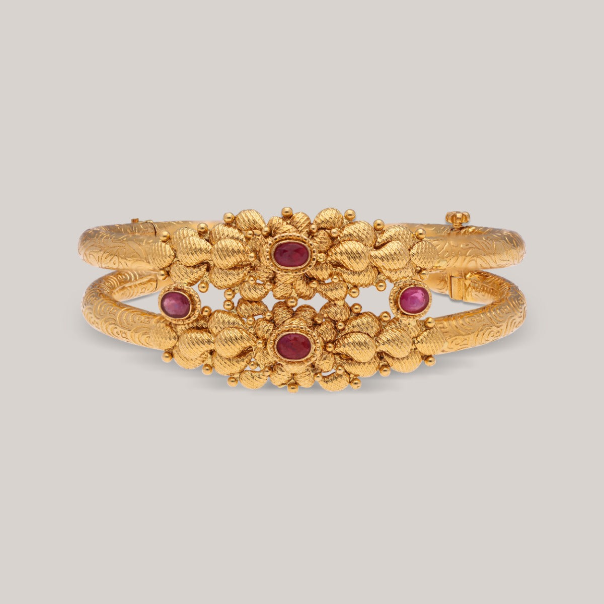 Nazraana Gold Bangle