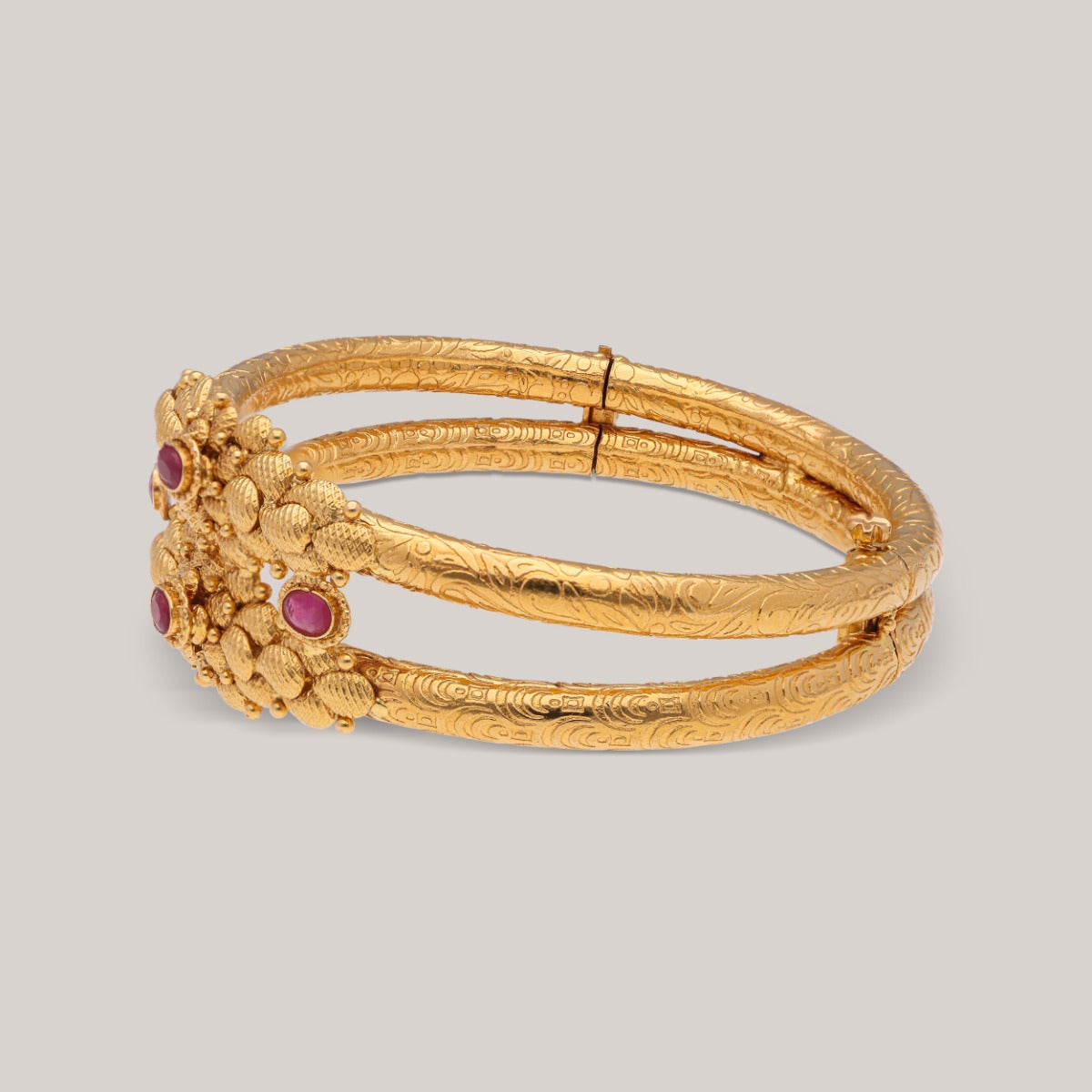 Nazraana Gold Bangle