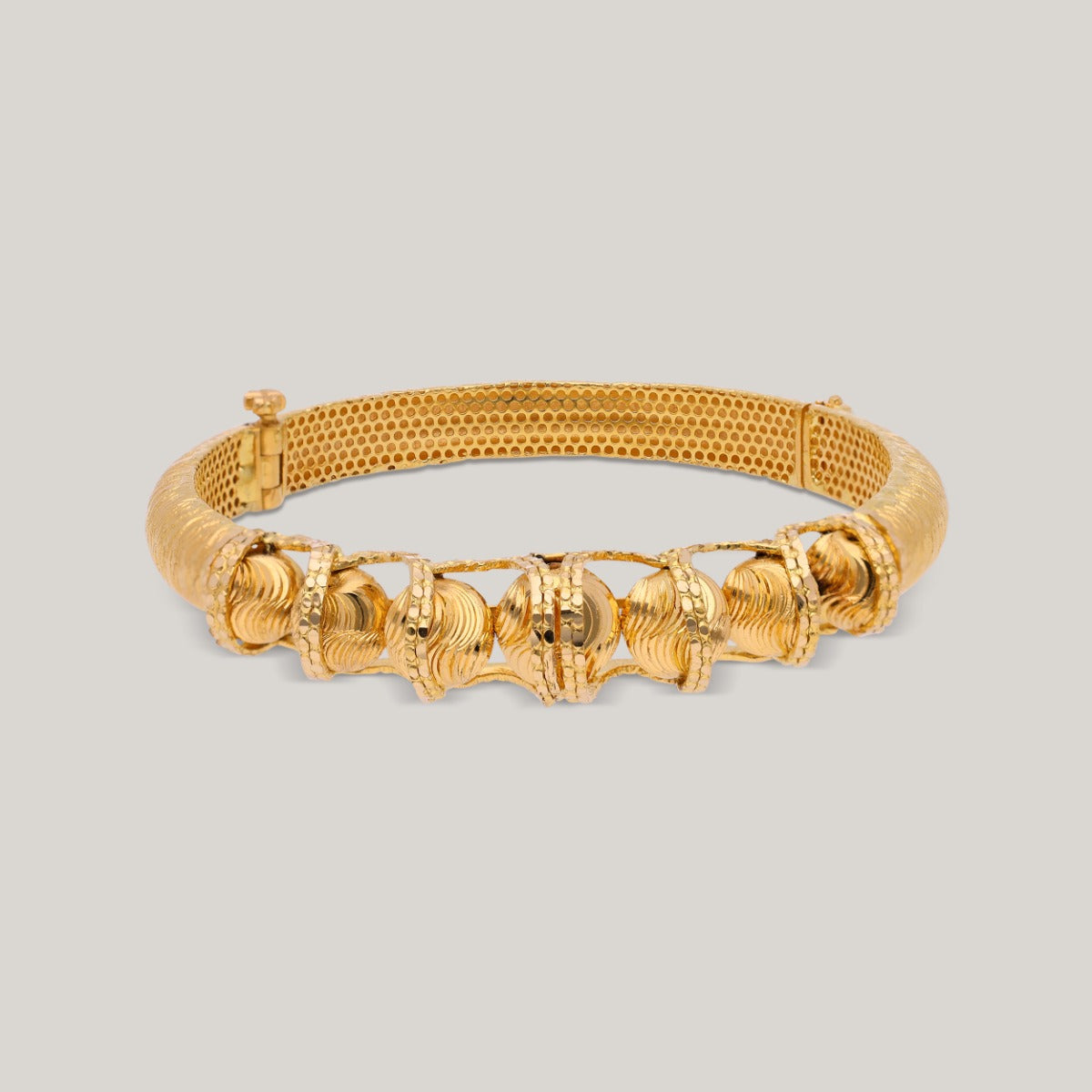 Heirloom Harmony Gold Bangle