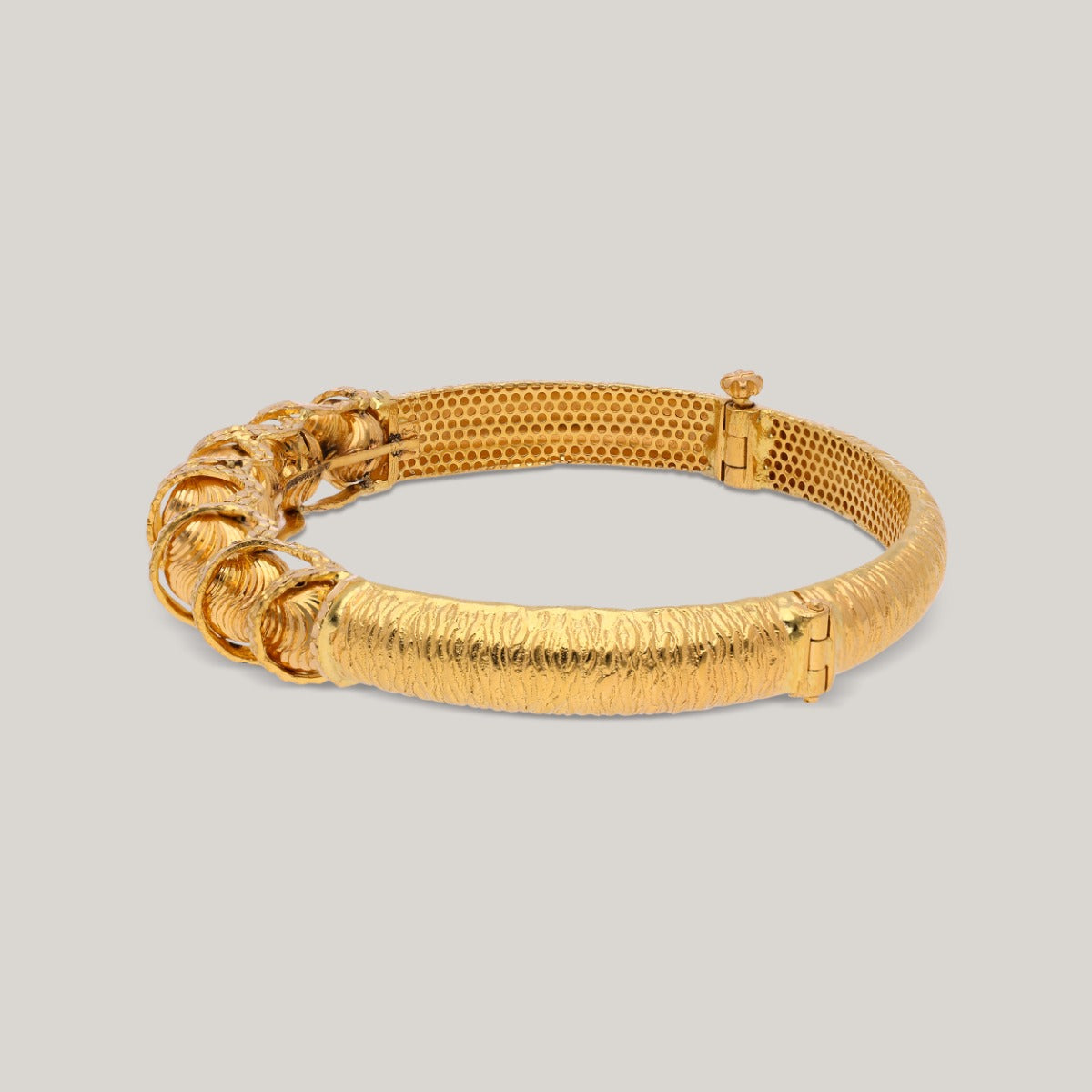 Heirloom Harmony Gold Bangle