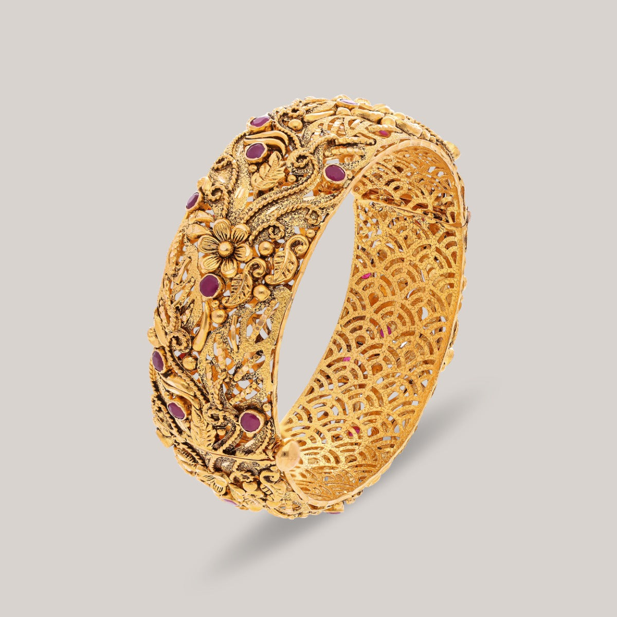 Floral Gleam Gold Bangle