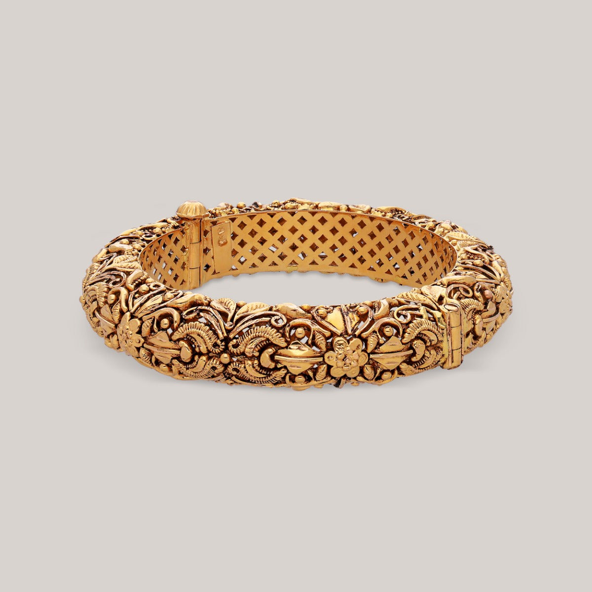 Baroque Vine Gold Bangle
