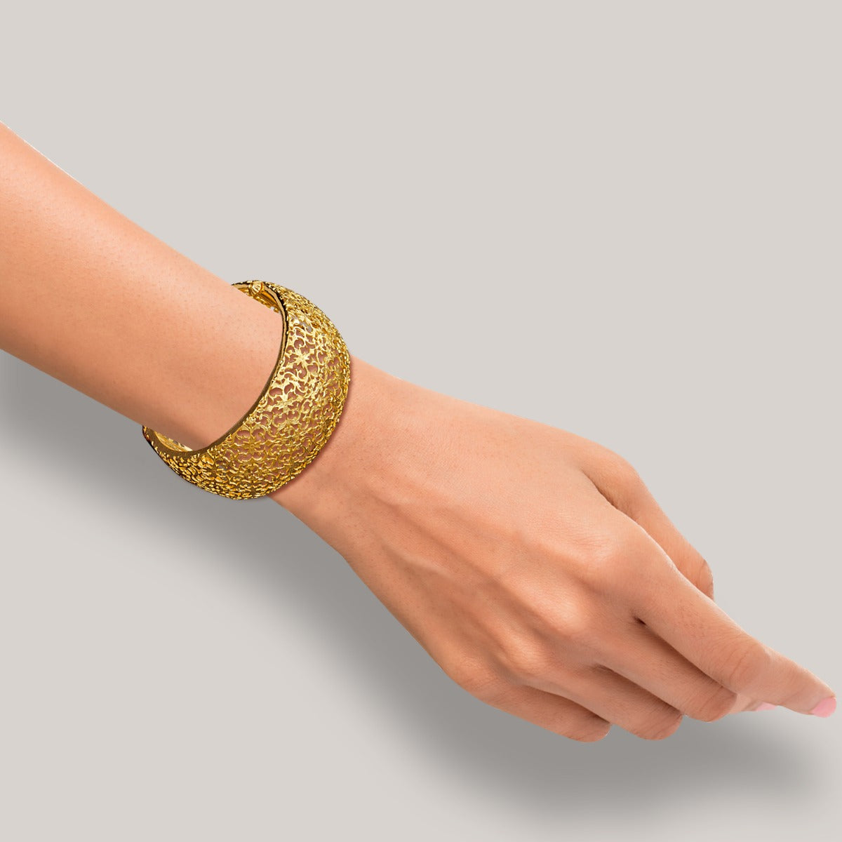 Translucent Carving Gold Bangle
