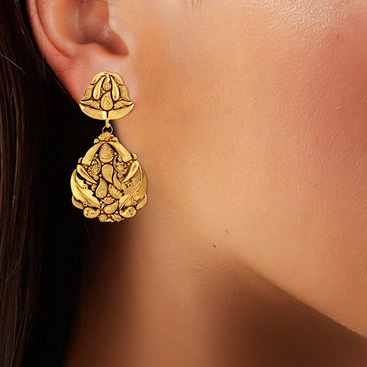 Paisley Motif Gold Earrings