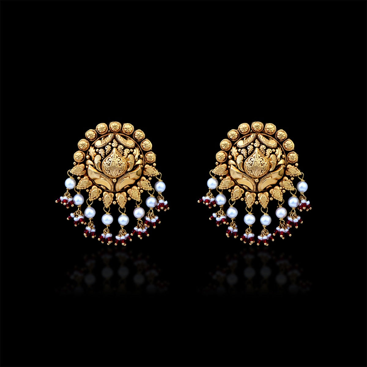 Akira Glow Gold Earrings