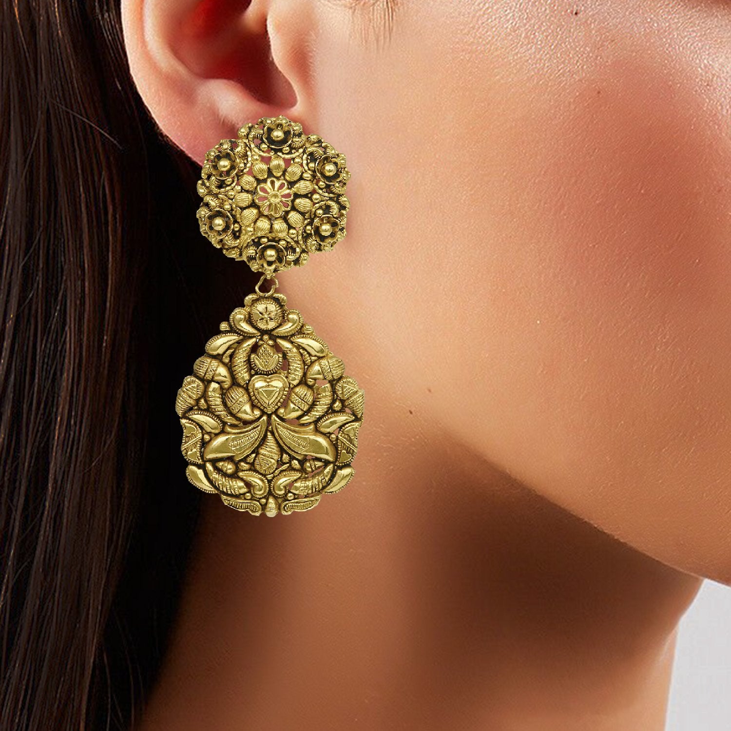 Ratna Gold Earrings