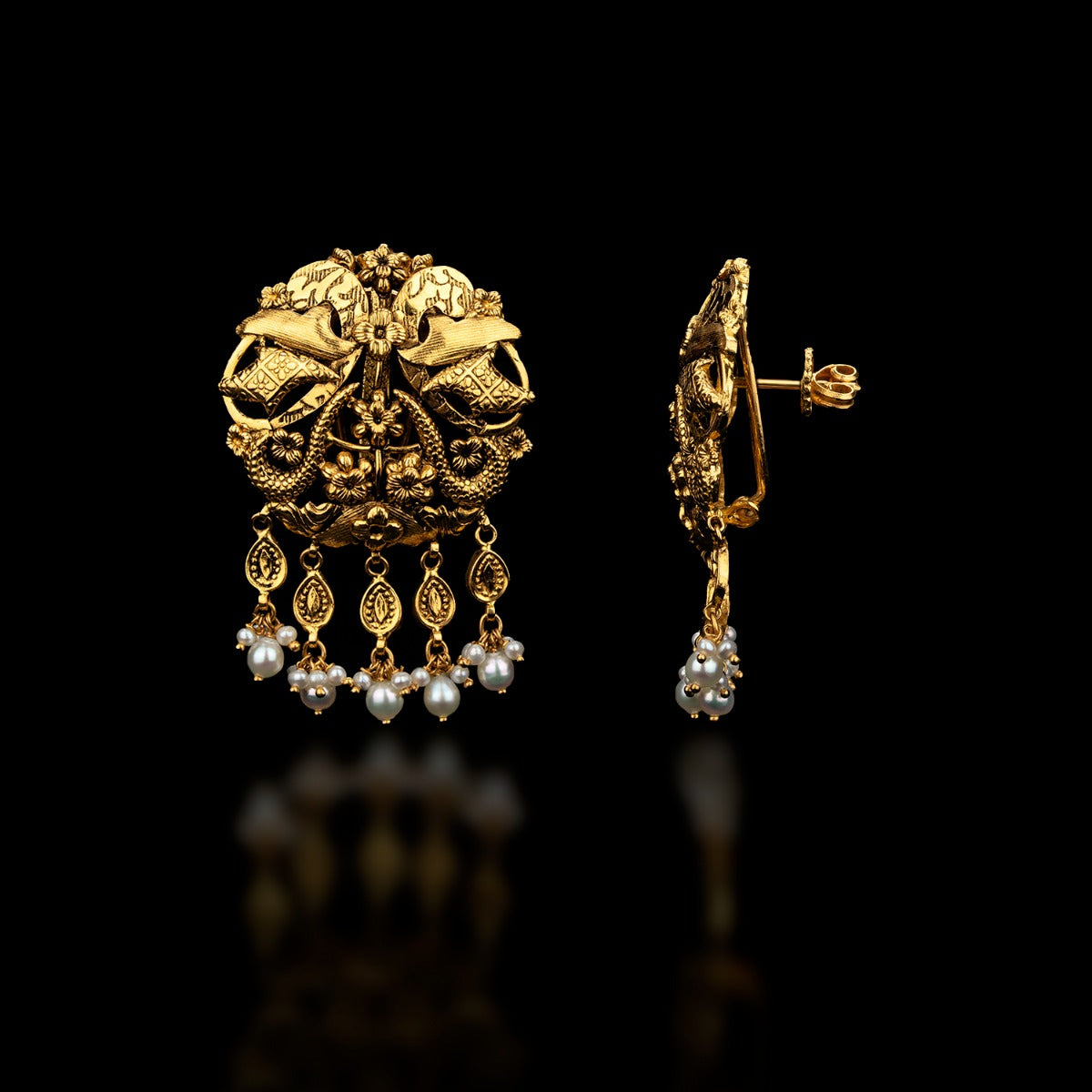 Round Charm Gold Earrings