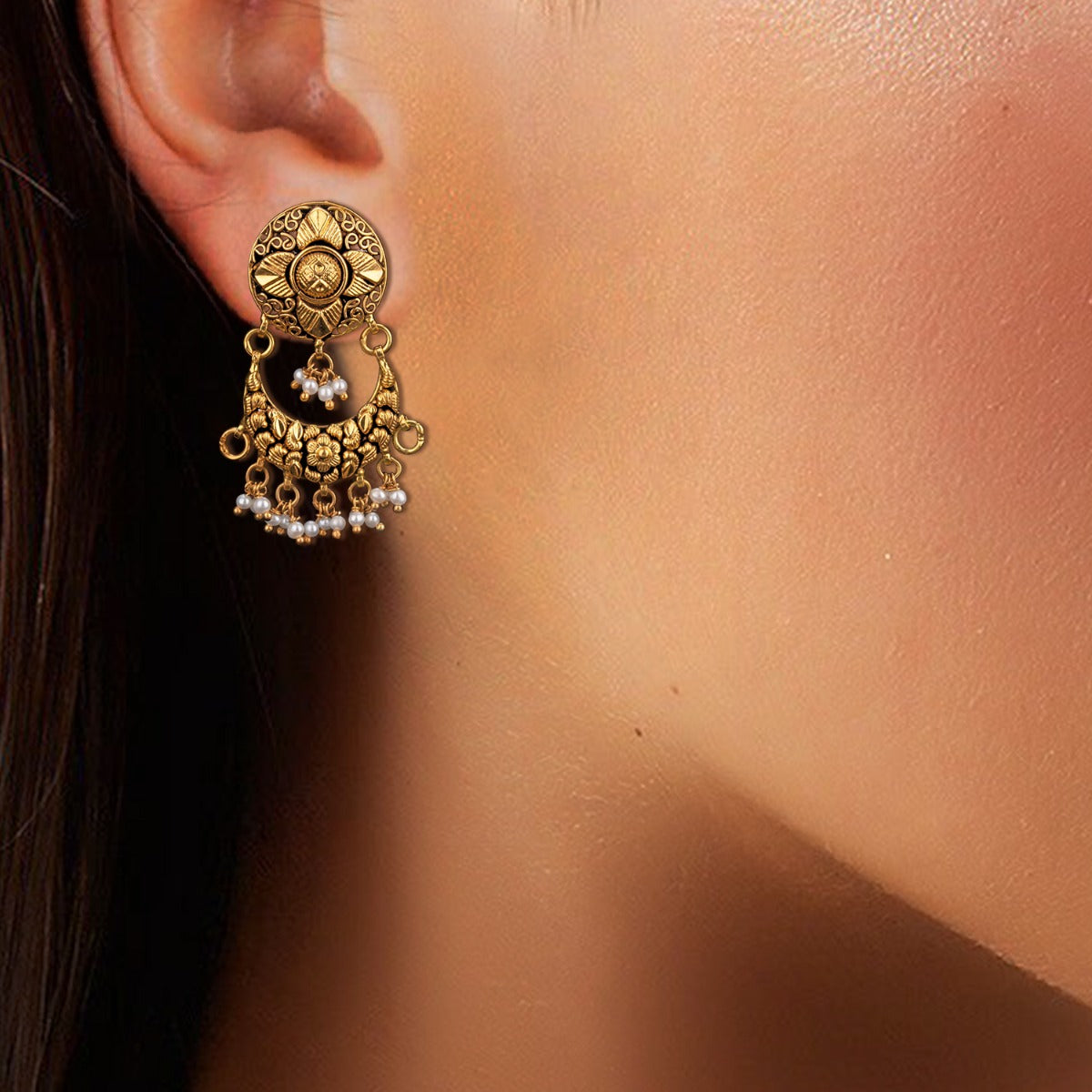 Holding Star Beaded Gold Earrings