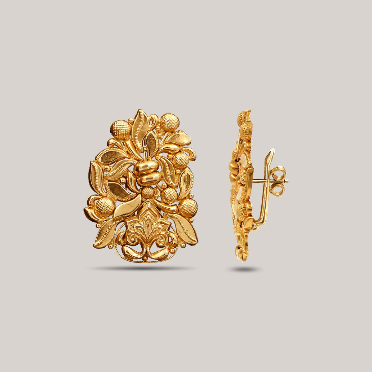Pretty Leaf Gold Earrings