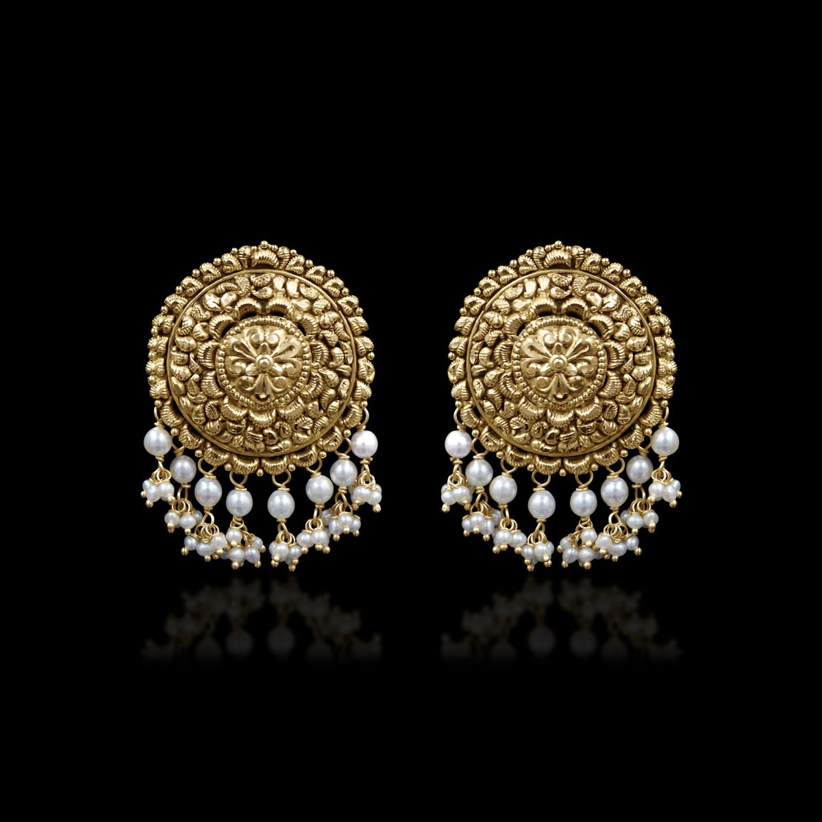 Pale Gold White Twinkle Earrings
