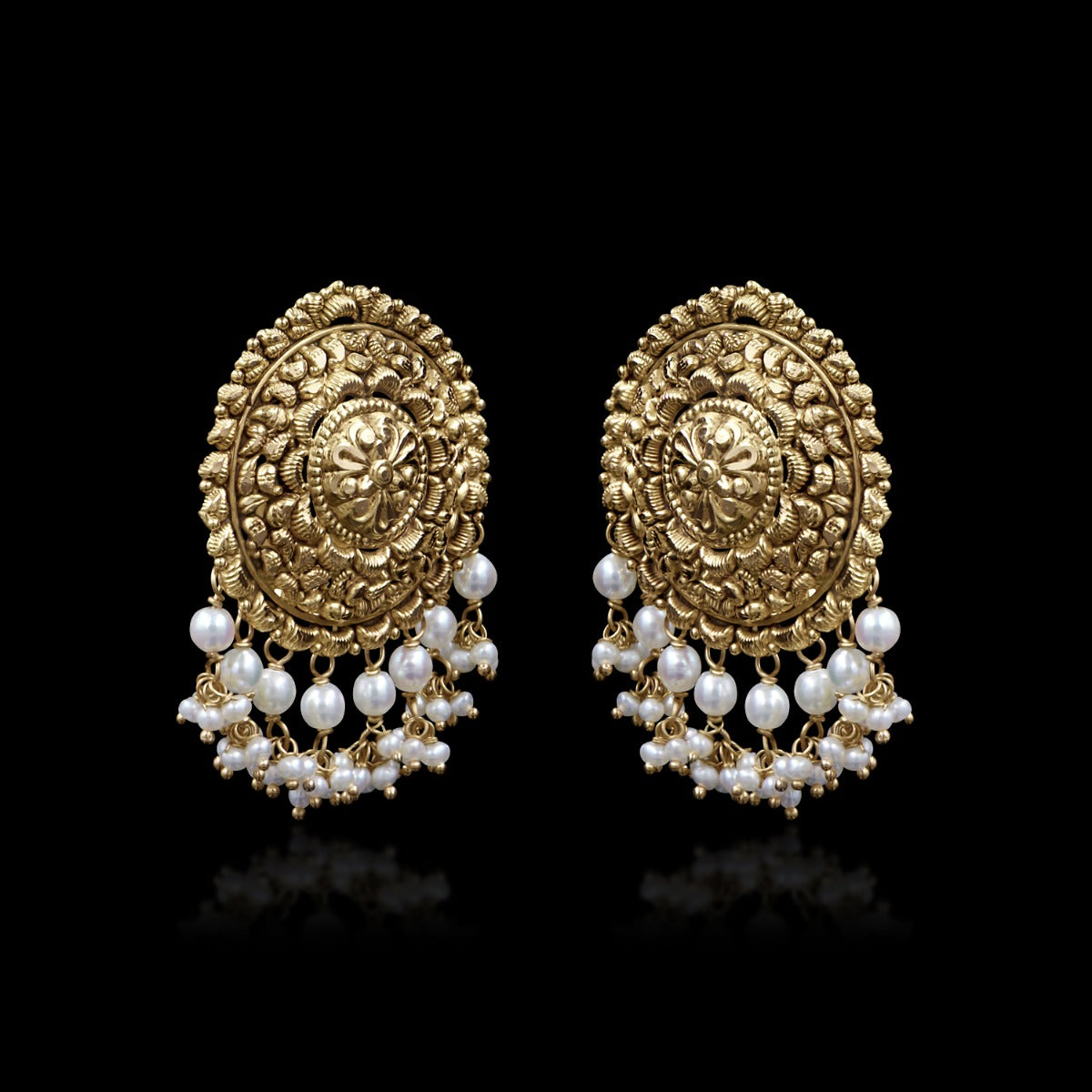 Pale Gold White Twinkle Earrings