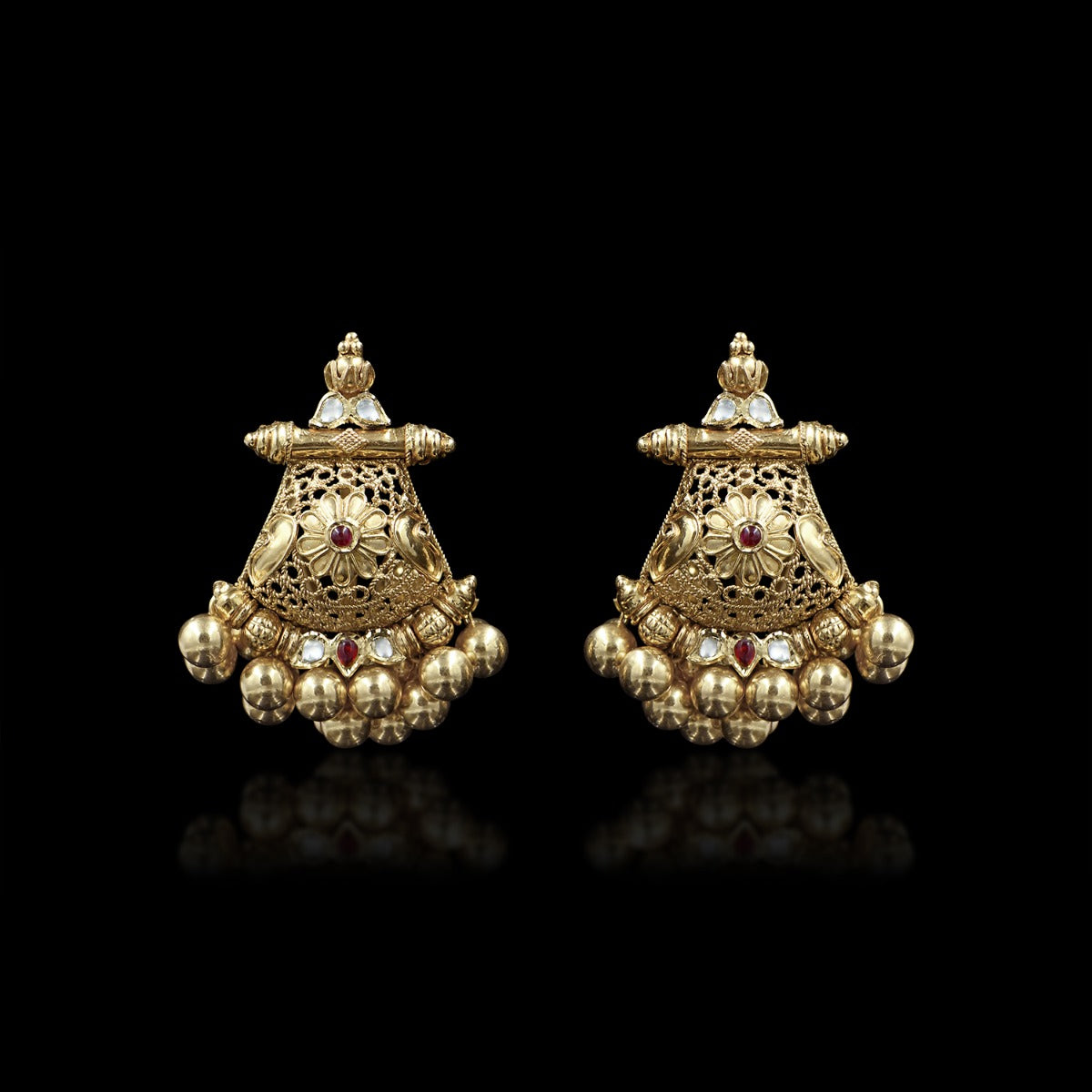 Temple Dome White Gold Earrings