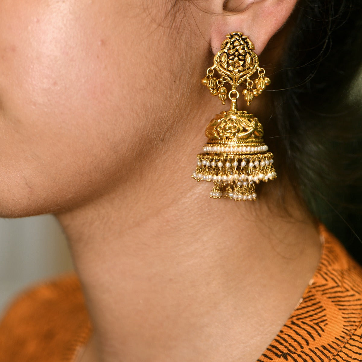 Thalaivi Gold Jhumka