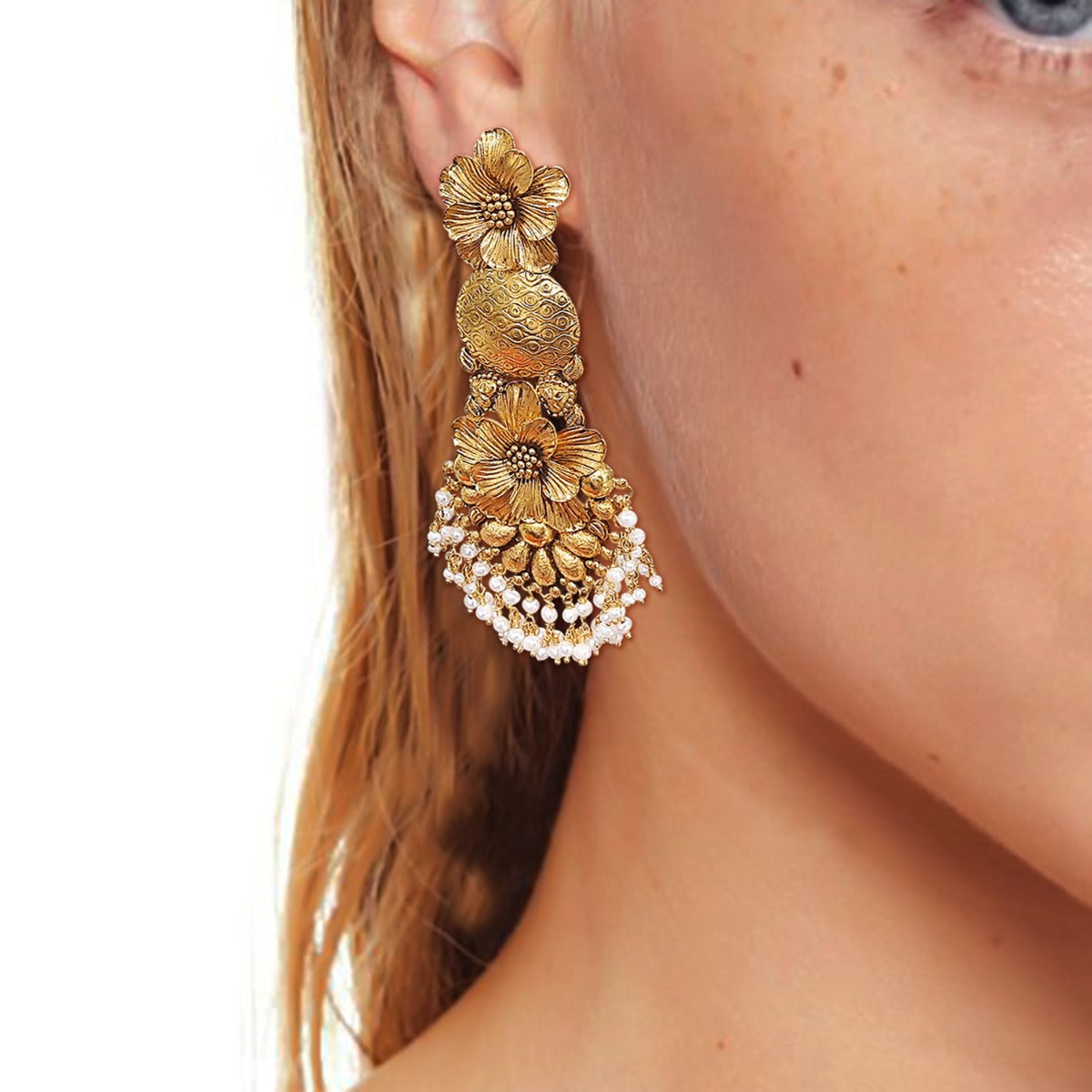 Graceful Floret Gold Earrings
