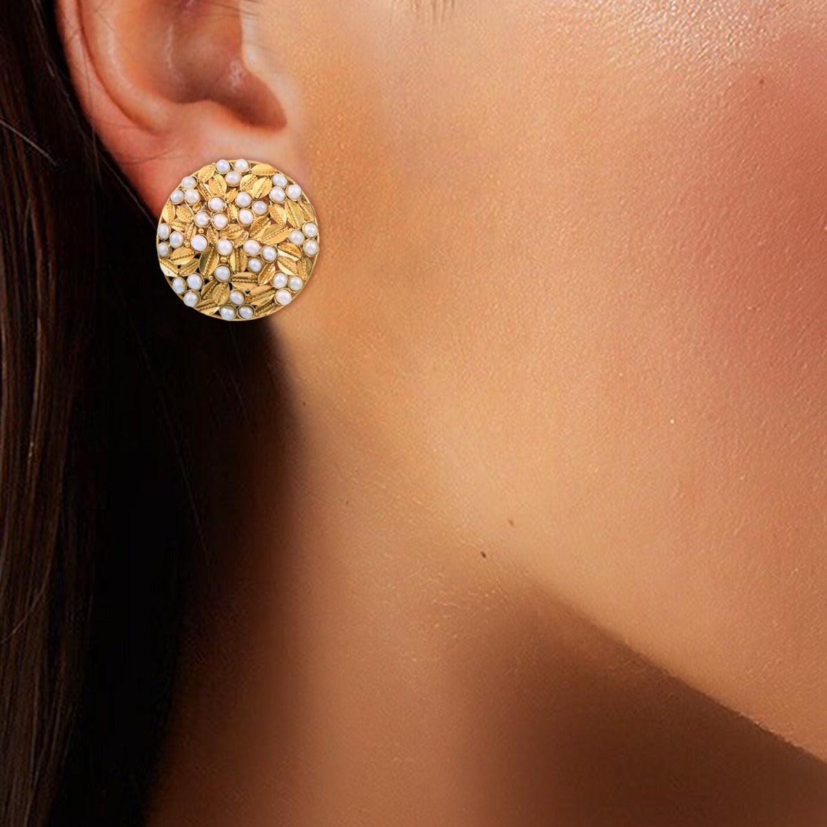 Sphere Pearls Gold Earrings