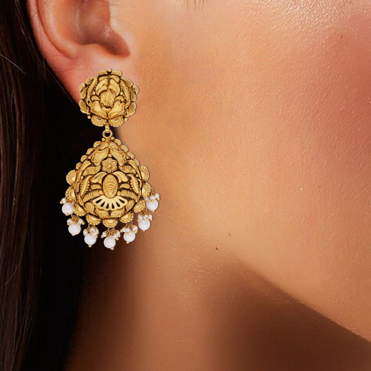 Leila Gold Earrings