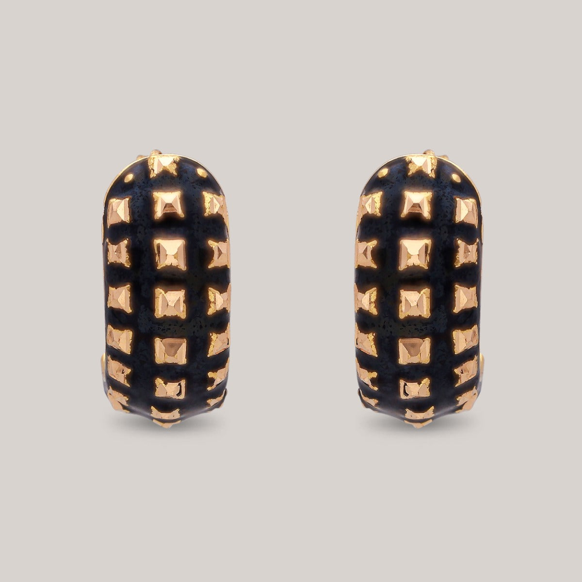 Zaaria Gold Earrings