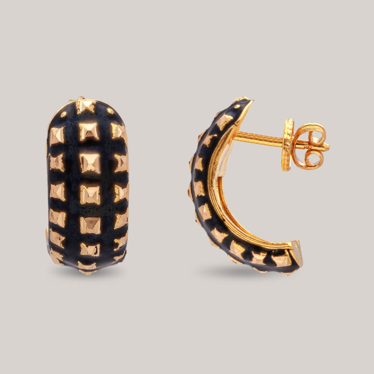 Zaaria Gold Earrings