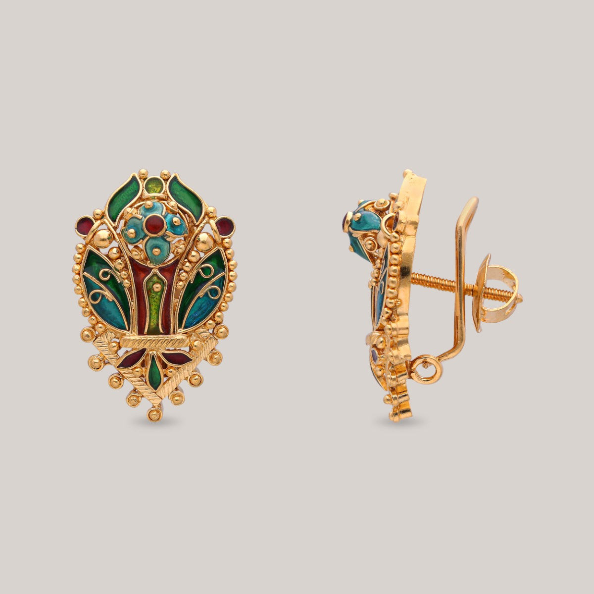 Leafy Radiance Gold Earrings