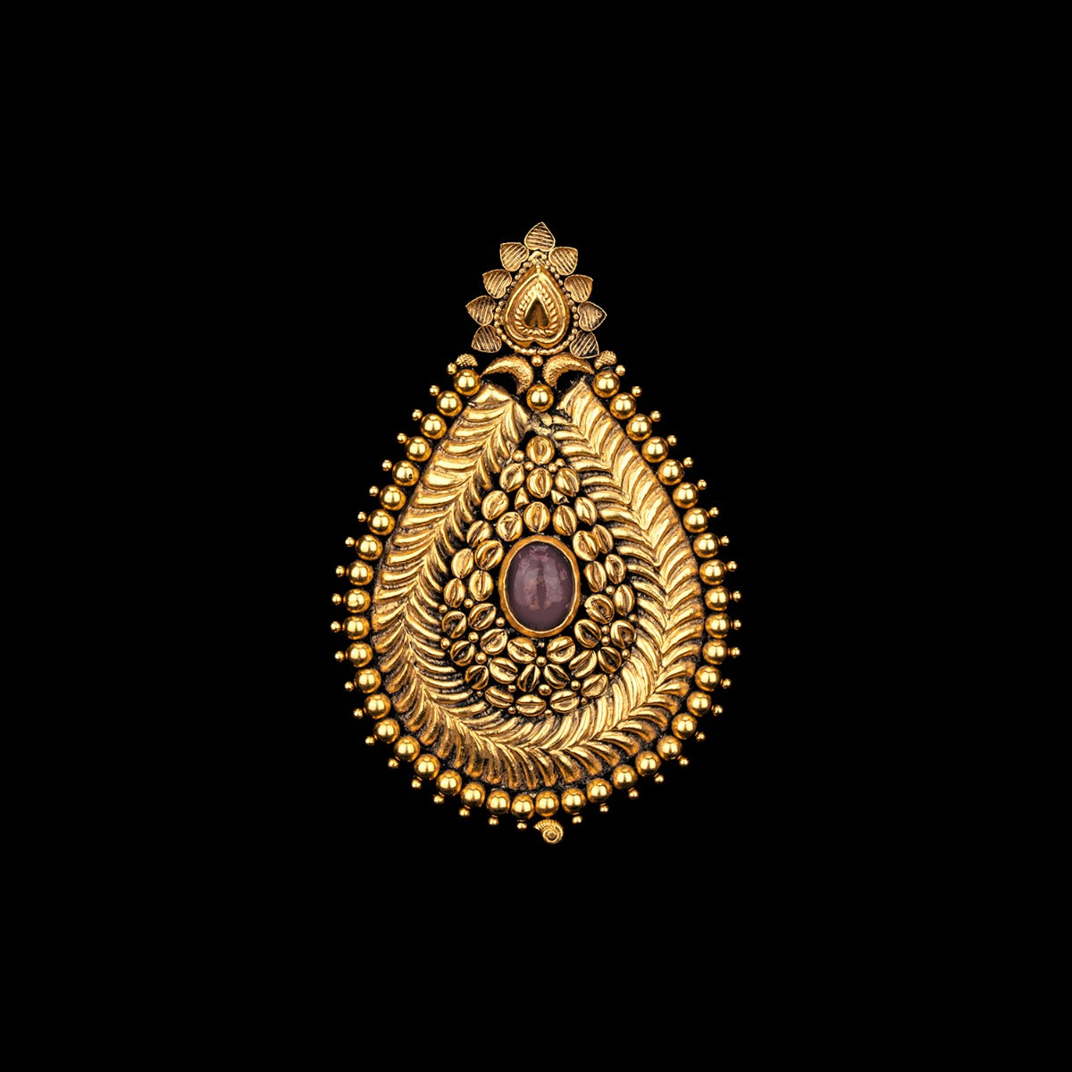 Royale Goddess Gold Pendant