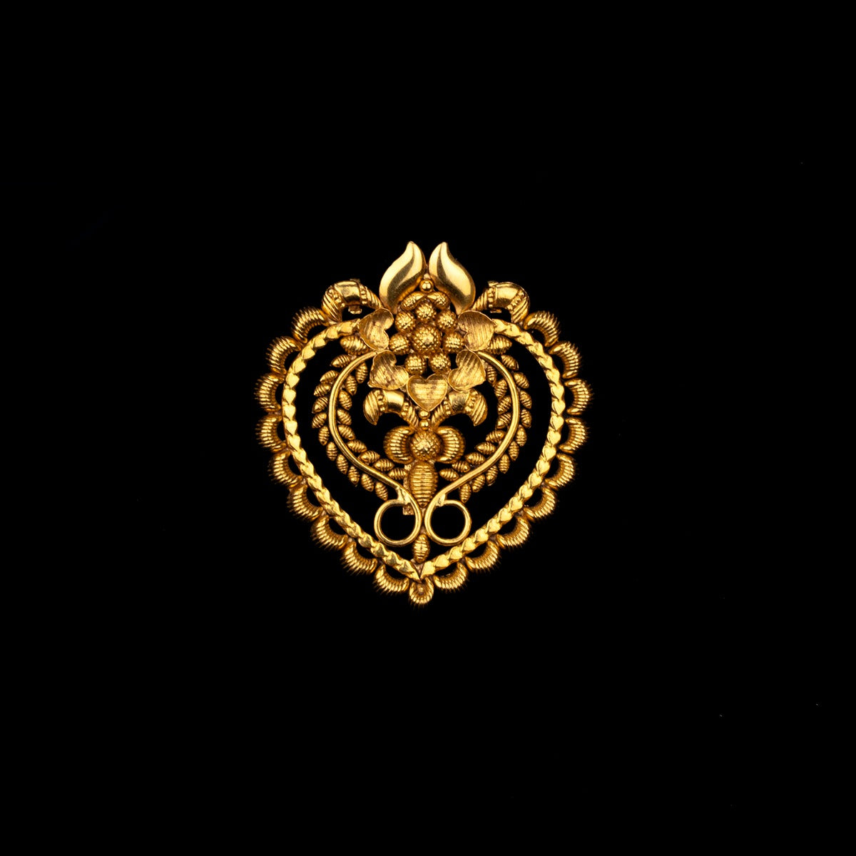 Minar Gold Pendant
