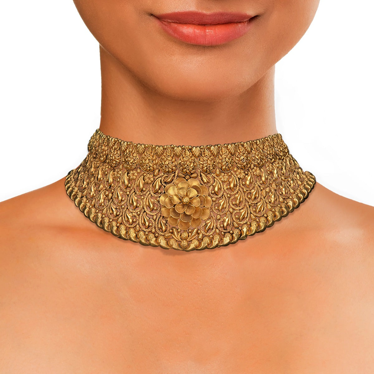 Rose Bed Gold Necklace