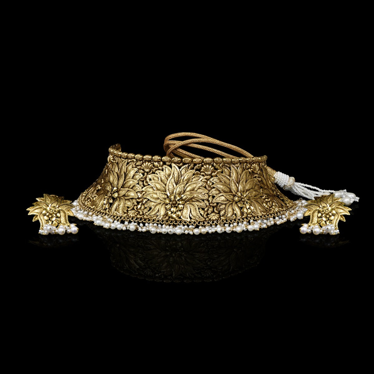 Leaves Cluster Gold Choker Set