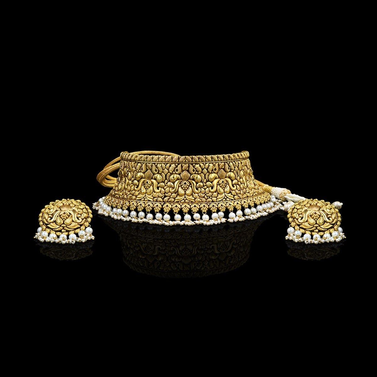 Vintage Motif Gold Choker Set