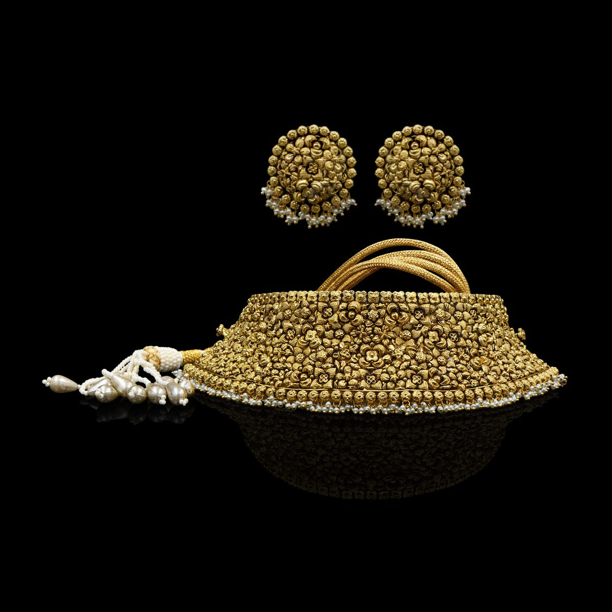 Majestic Traditional Gold Choker Set