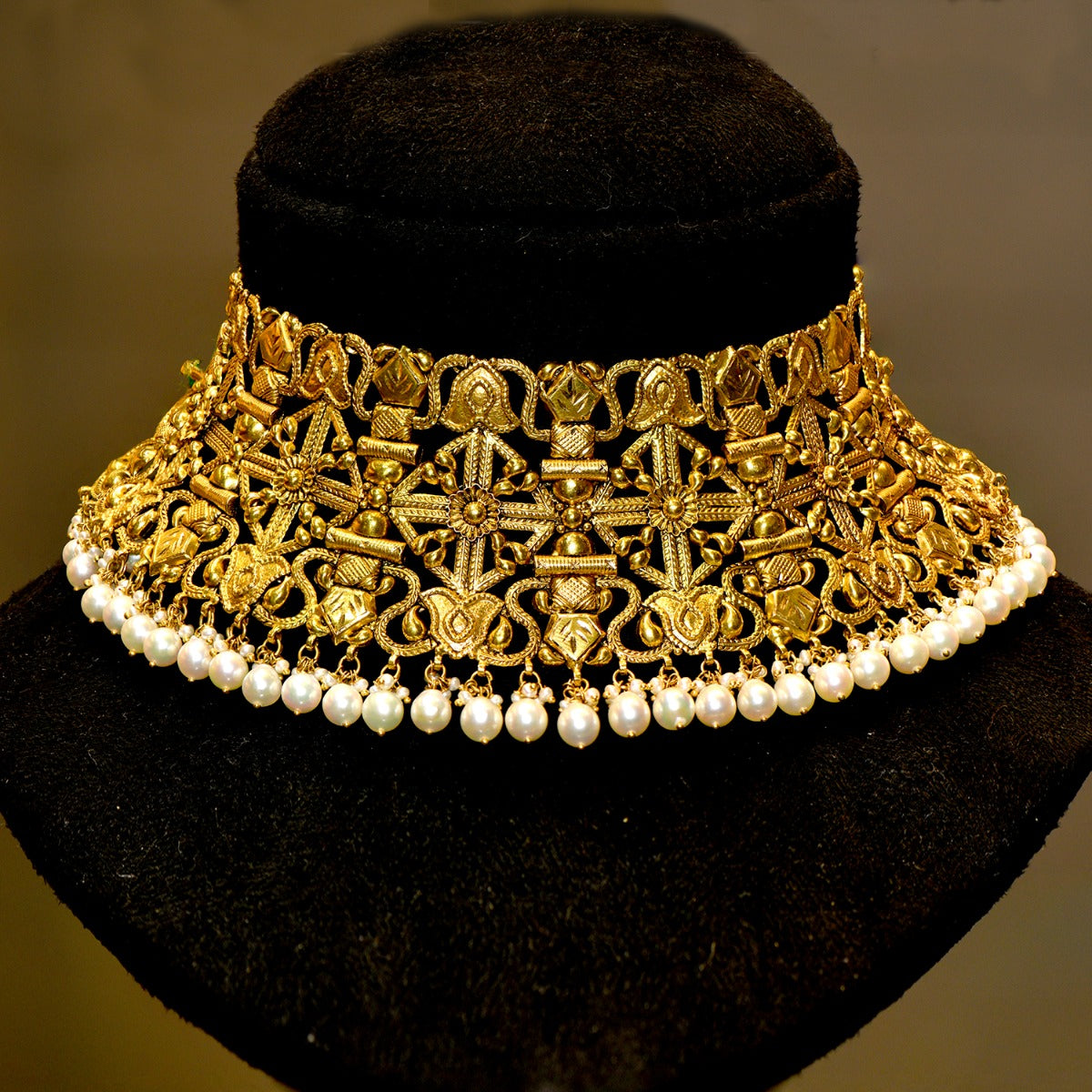 Geometrical Pattern Gold Choker